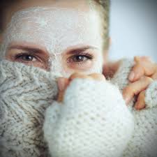 شروع زمستان ۱۴۰۴ با اورفلیم: راهنمای کامل مراقبت پوست و مو در دی ماه